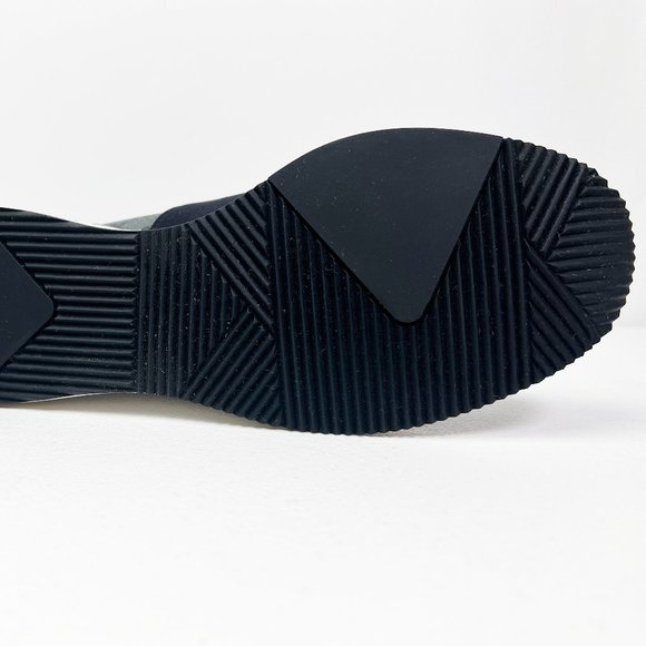 MICHAEL KORS Women's Sneakers Size 8M with Matching Waist Wallet Combo - Picture 8 of 16